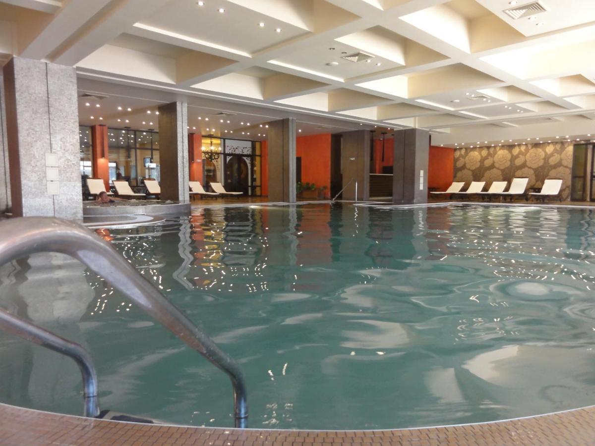 Royal Beach Private Apartments Pantai Sunny Luaran gambar